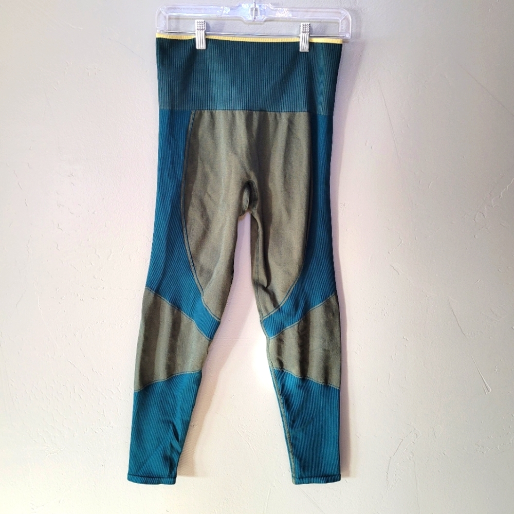 Thirdlove Flex Compression Leggings - image 1